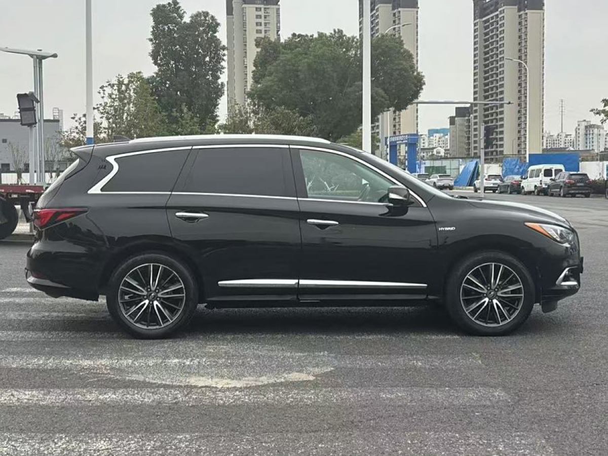 2017年1月英菲尼迪 QX60  2020款 2.5 S/C Hybrid 四驅(qū)全能版