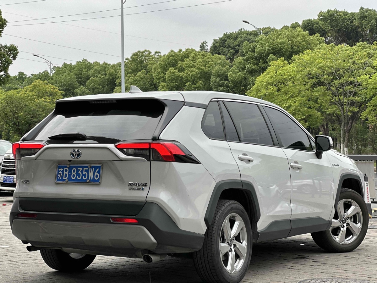 豐田 RAV4榮放  2020款 雙擎  2.5L CVT兩驅精英版圖片