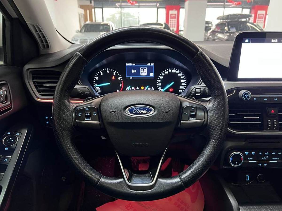 福特 ?？怂? 2019款 兩廂 EcoBoost 180 自動(dòng)鋒潮型圖片