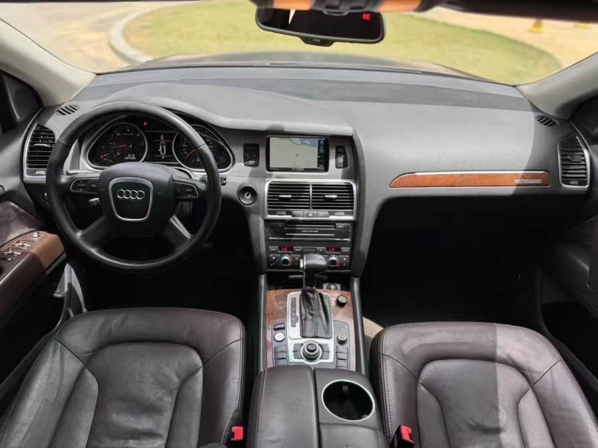 奧迪 奧迪Q7  2012款 3.0 TDI 專享型圖片