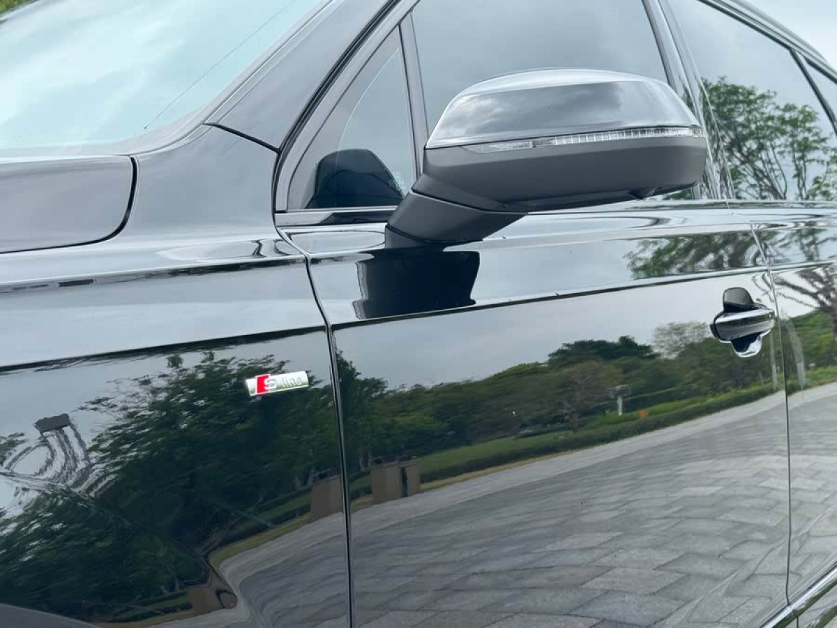 奧迪 奧迪Q7  2023款 55 TFSI quattro S line運(yùn)動(dòng)型圖片