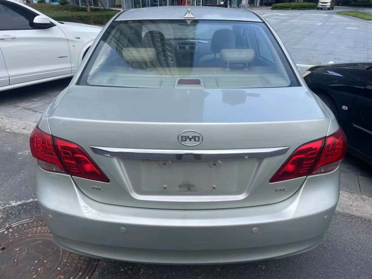 比亞迪 L3  2012款 1.5L 手動尊貴型圖片