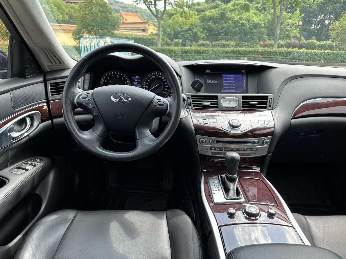 英菲尼迪 Q70  2019款 Q70L 2.0T 精英版 PLUS圖片