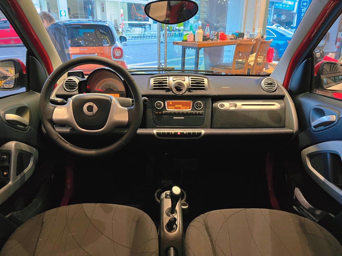 2015年3月smart fortwo  2014款 1.0 MHD 硬頂城市光波激情版