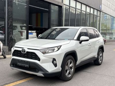 2022年4月 豐田 RAV4榮放 2.0L CVT四驅(qū)風(fēng)尚PLUS版圖片