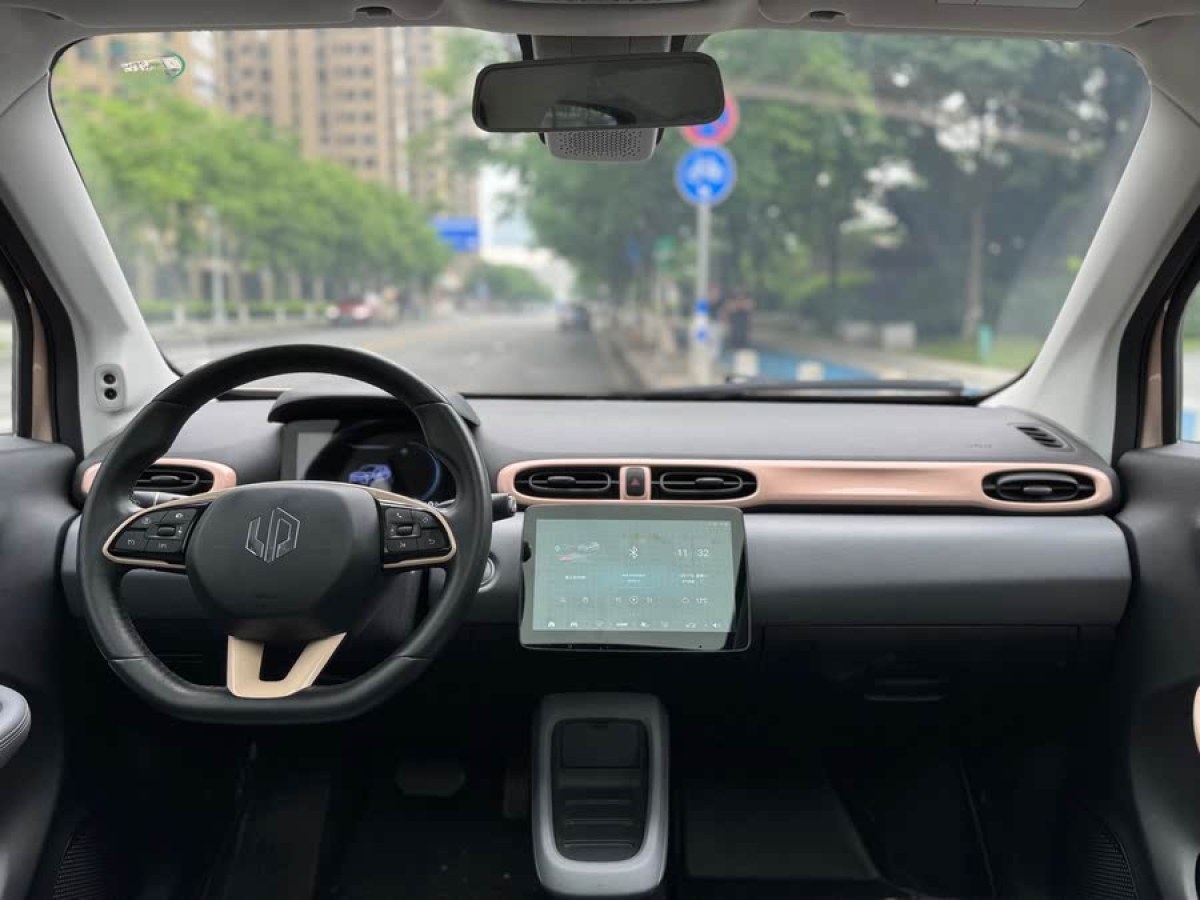 零跑 零跑T03  2021款 400豪華Pro版圖片