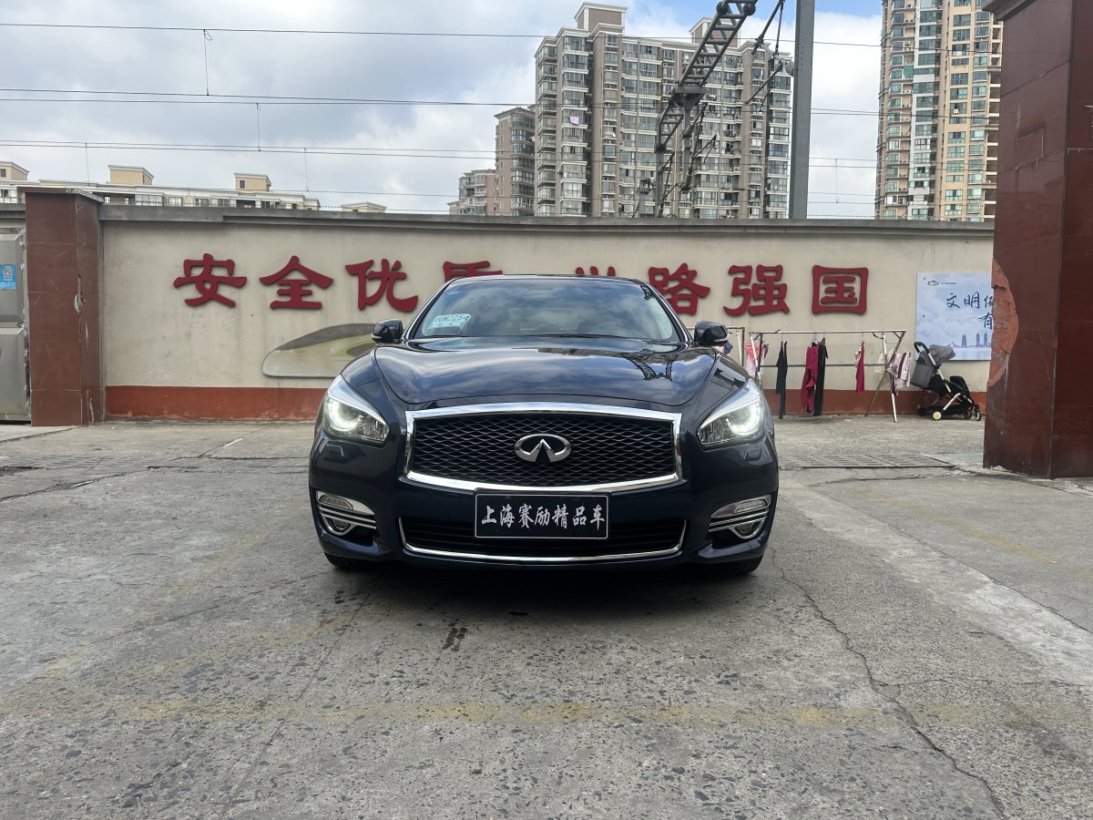 英菲尼迪 Q70  2019款 Q70L 2.0T 豪華版圖片