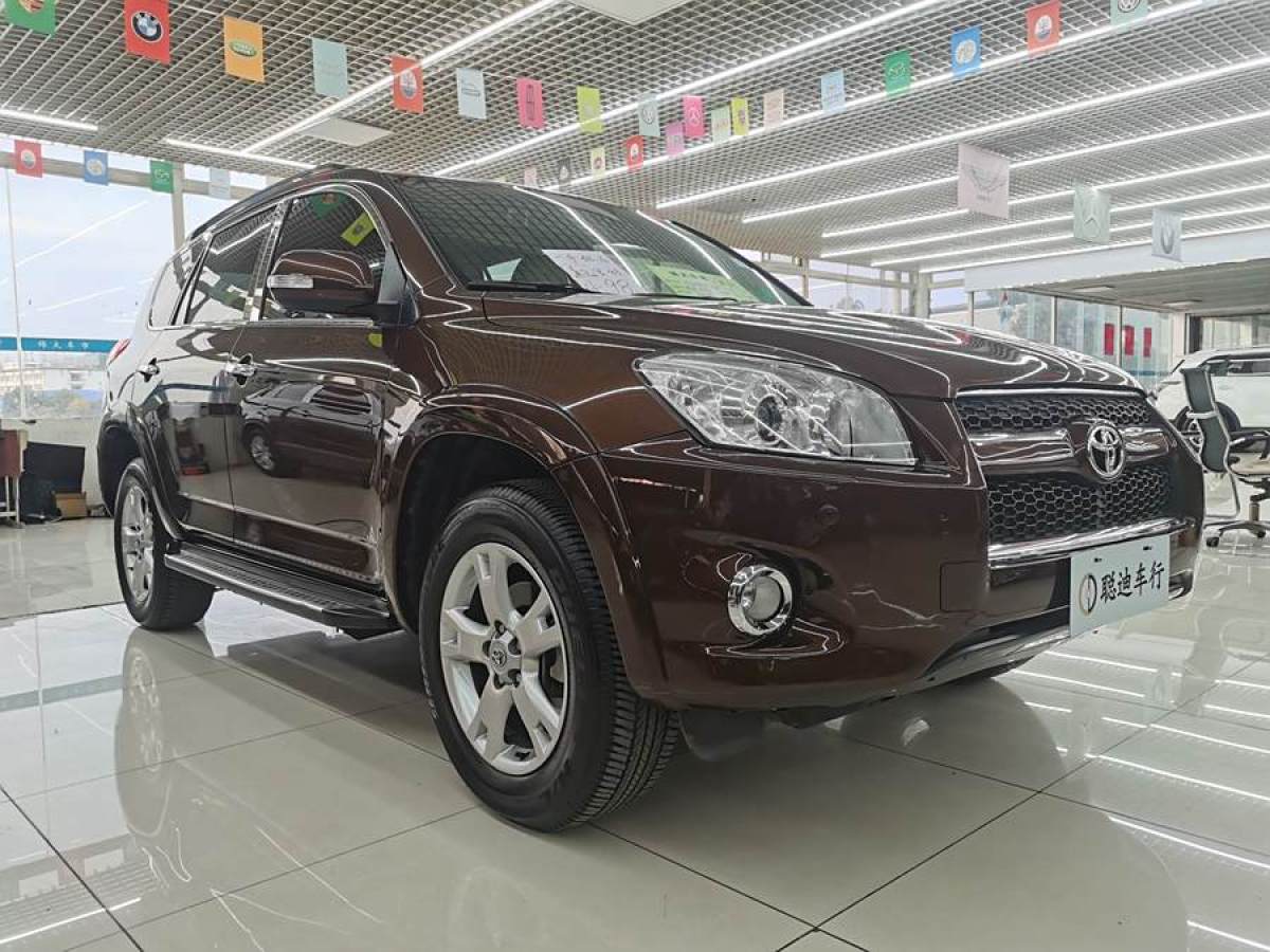 豐田 RAV4榮放  2011款 2.0L 自動(dòng)豪華版圖片