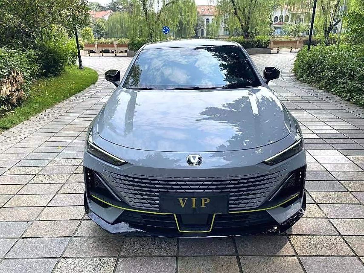 長安 長安UNI-V  2023款 1.5T 運(yùn)動(dòng)版圖片