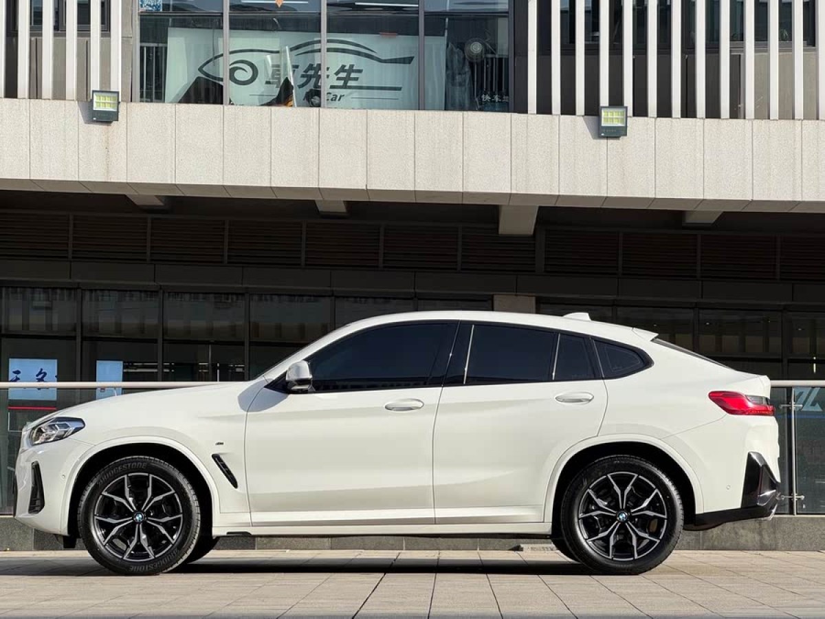 寶馬 寶馬X4  2022款 xDrive 25i M運動套裝圖片