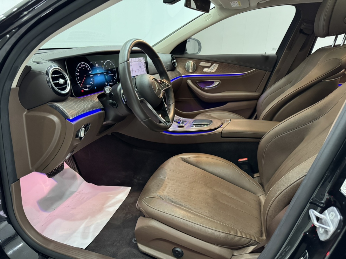 奔馳 奔馳E級(jí)  2023款 E 300 L 豪華型圖片