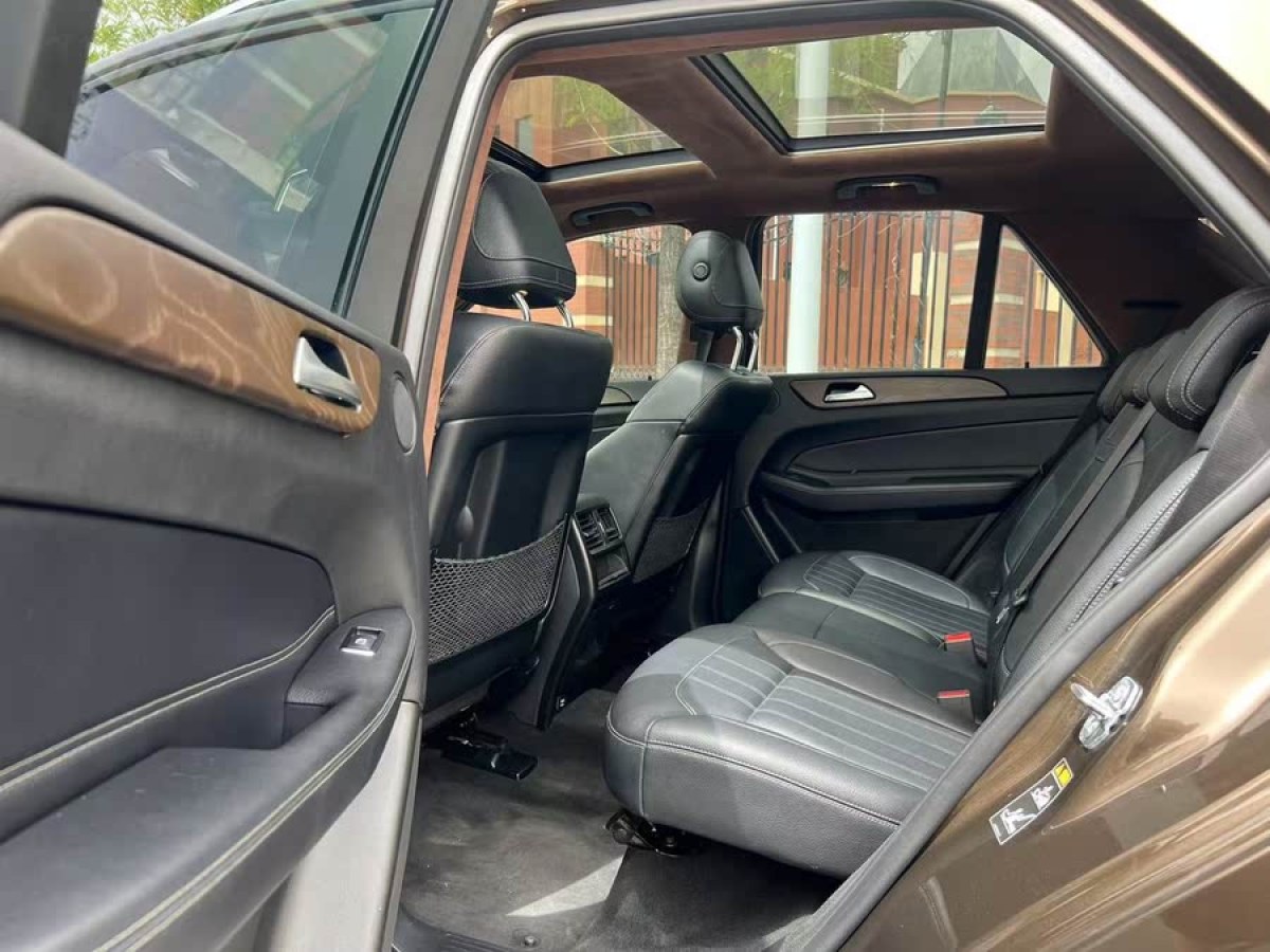 奔馳 奔馳GLE  2017款 GLE 320 4MATIC 動(dòng)感型圖片