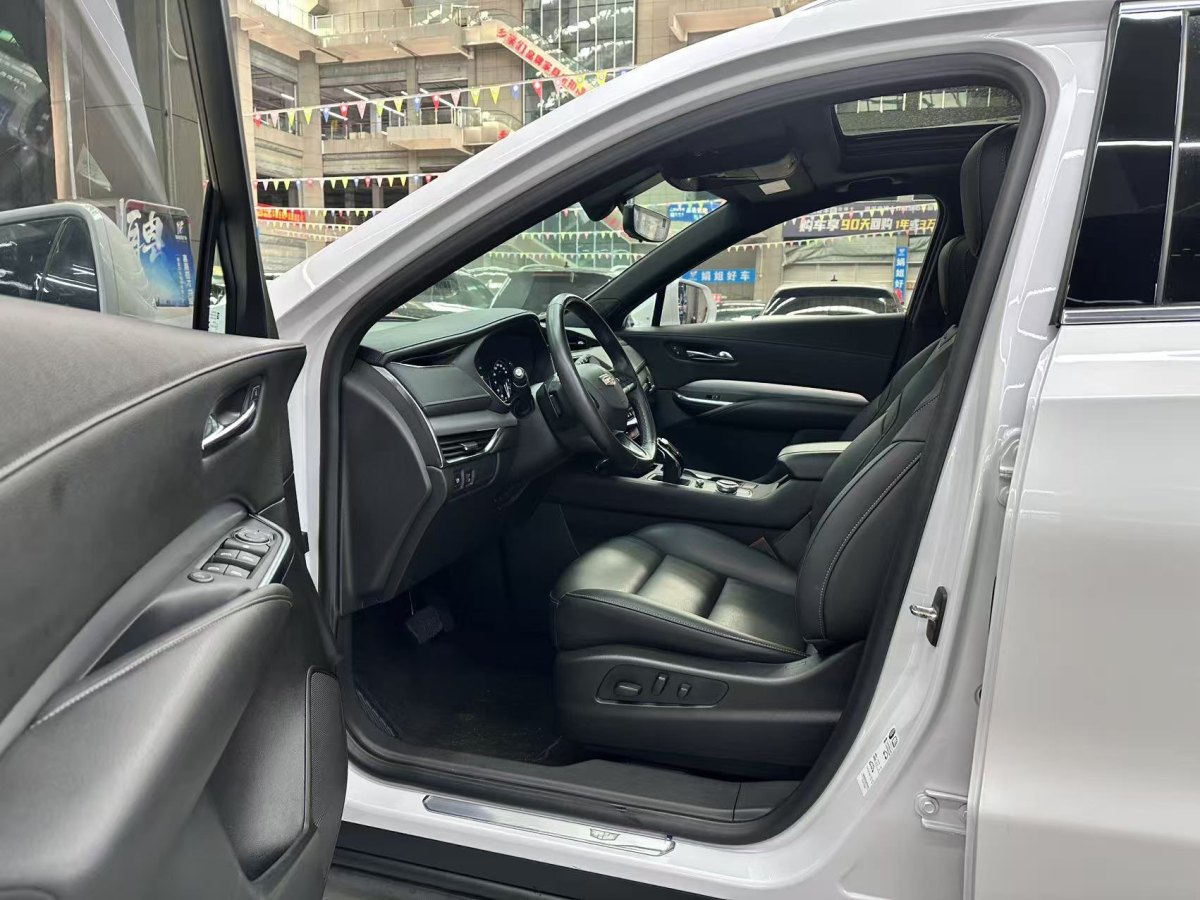凱迪拉克 XT4  2020款 改款 28T 兩驅(qū)領(lǐng)先型圖片