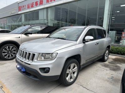 2011年12月 Jeep 指南者(進(jìn)口) 2.4L 四驅(qū)舒適版圖片