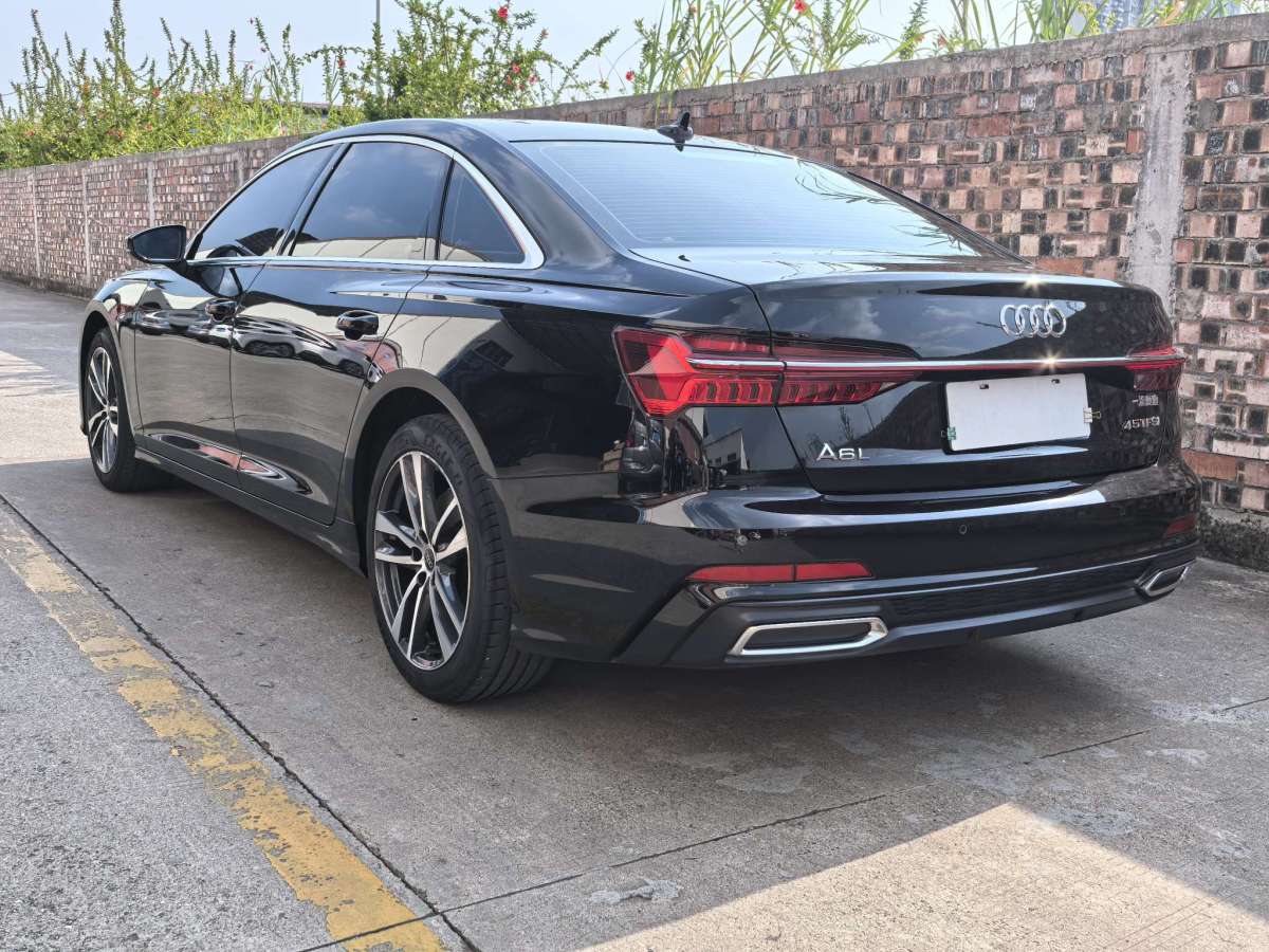 奧迪 奧迪A6L  2022款 40 TFSI 豪華動感型圖片