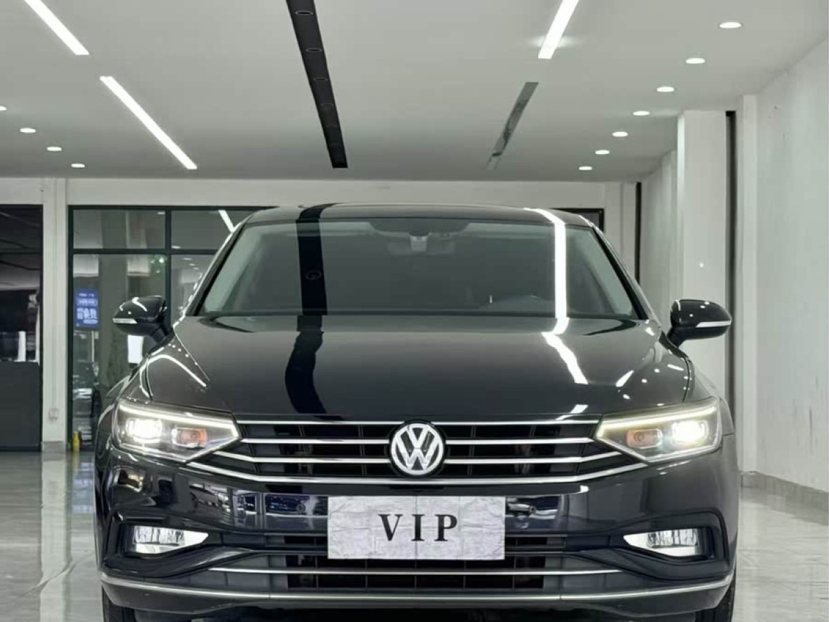 大眾 邁騰  2020款 330TSI DSG 領(lǐng)先型圖片