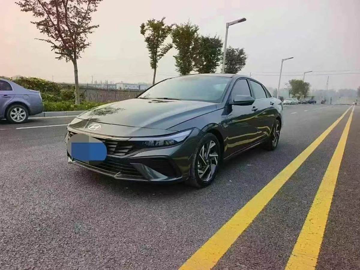 現(xiàn)代 伊蘭特  2023款 1.5L CVT LUX尊貴版圖片