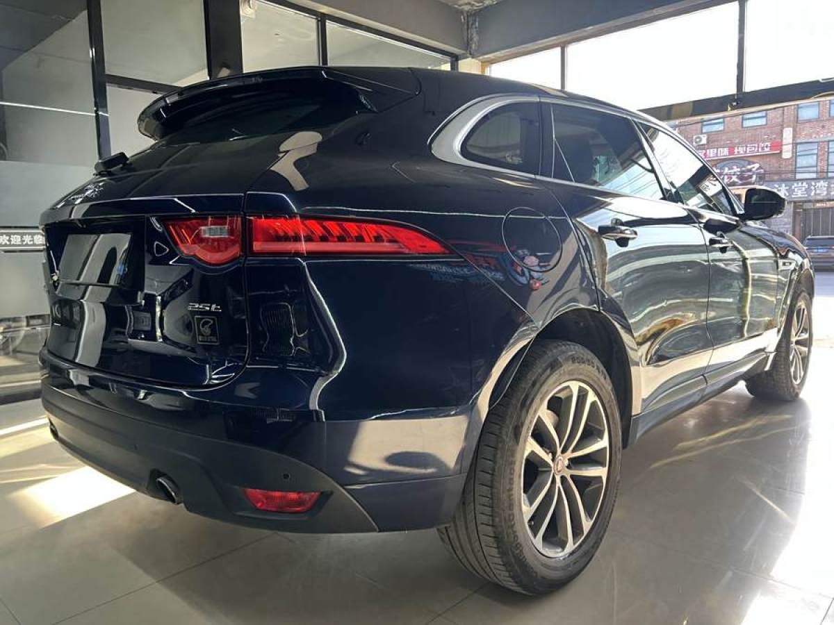 捷豹 F-PACE  2016款 2.0T 兩驅(qū)R-Sport運動版圖片