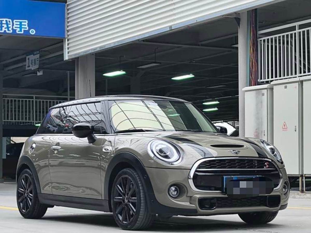 MINI MINI  2019款 2.0T COOPER S 經(jīng)典派圖片