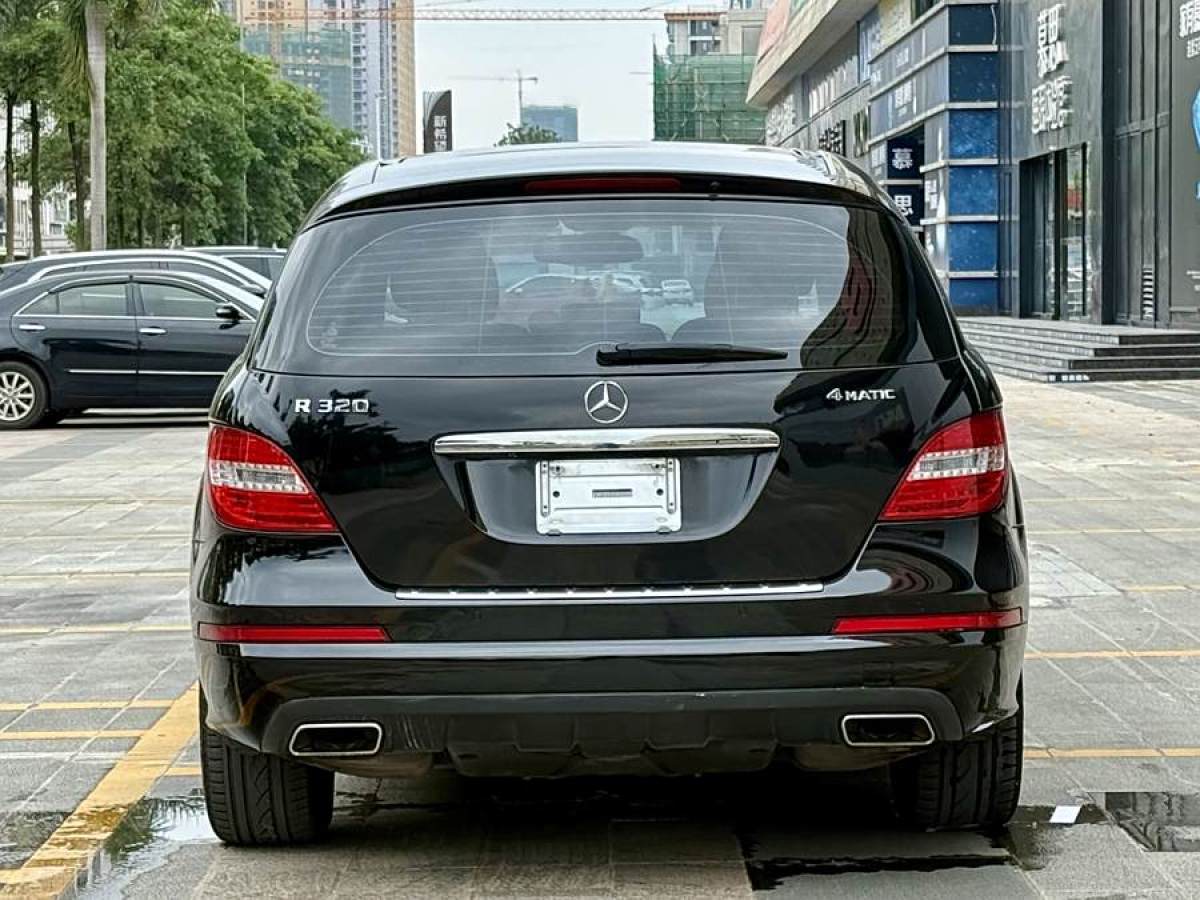 奔馳 奔馳R級(jí)  2014款 R 320 4MATIC 商務(wù)型圖片