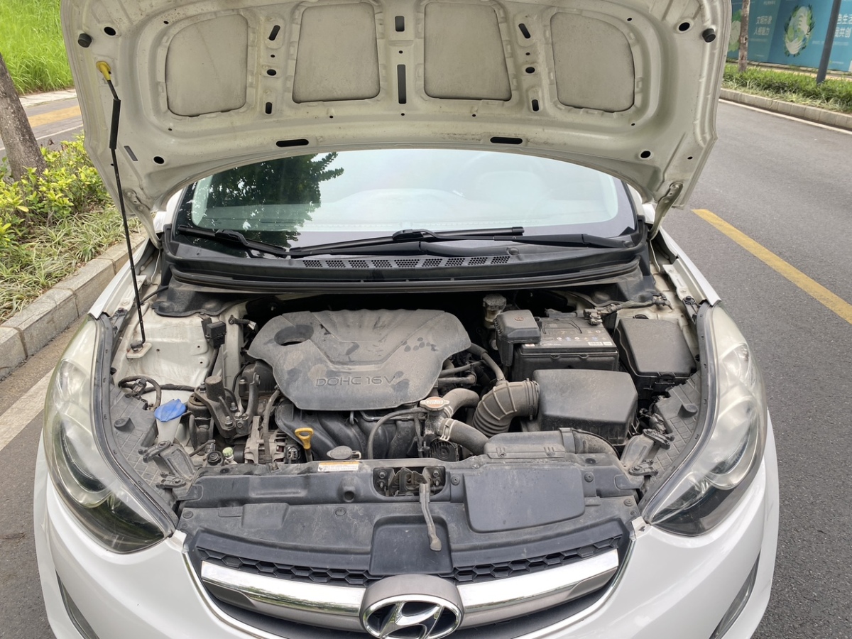現(xiàn)代 朗動  2015款 1.6L 自動領(lǐng)先型圖片