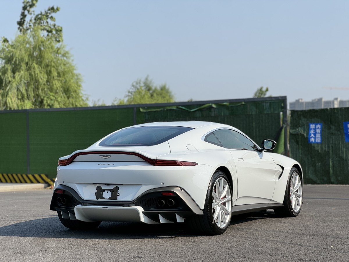 2019年10月阿斯頓·馬丁 V8 Vantage  2022款 4.0T V8 Coupe