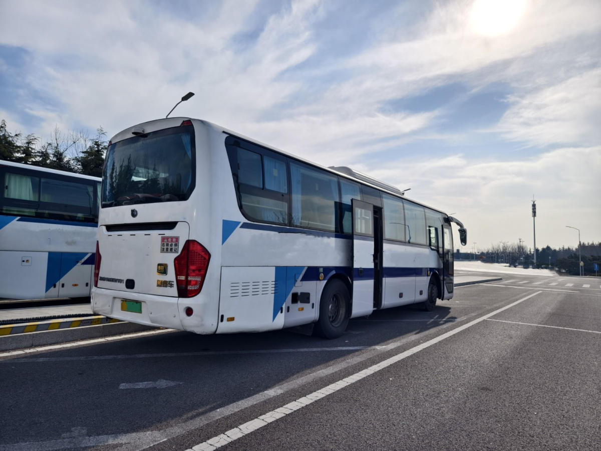 多臺(tái)44座有暖氣寧德時(shí)代宇通6115電車(chē)圖片