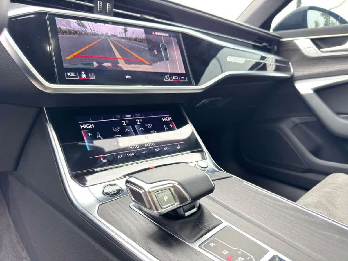 奧迪 奧迪A6L  2024款 45 TFSI quattro 臻選動(dòng)感型圖片