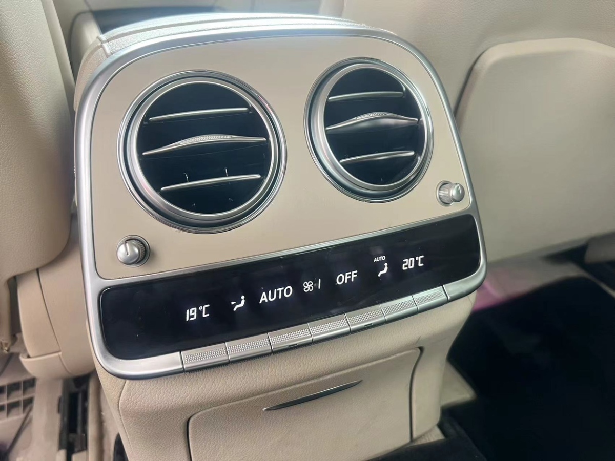 2014年10月奔驰 奔驰S级  2014款 S 320 L 商务型