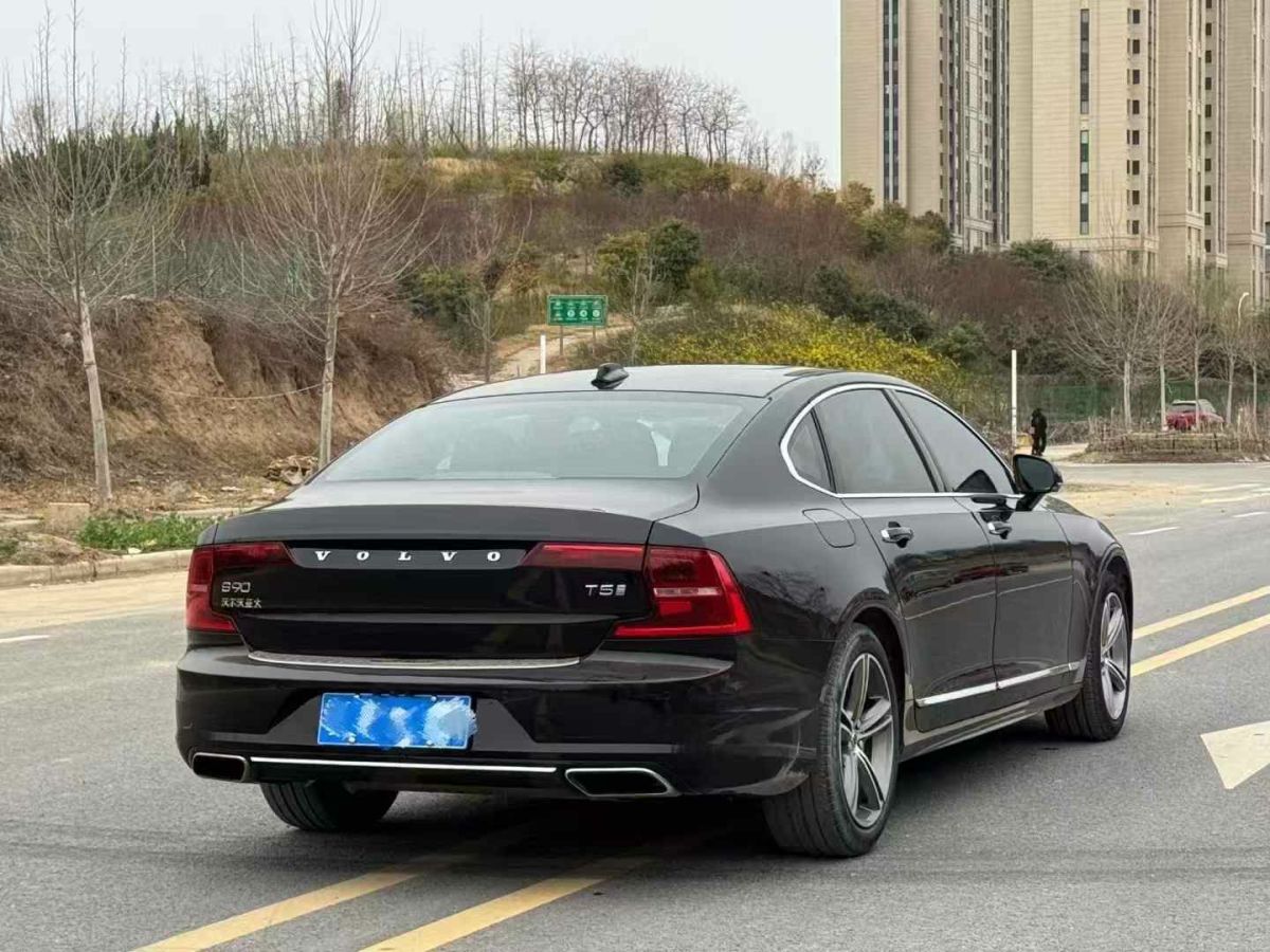 沃爾沃 S90  2019款 T4 智逸版圖片