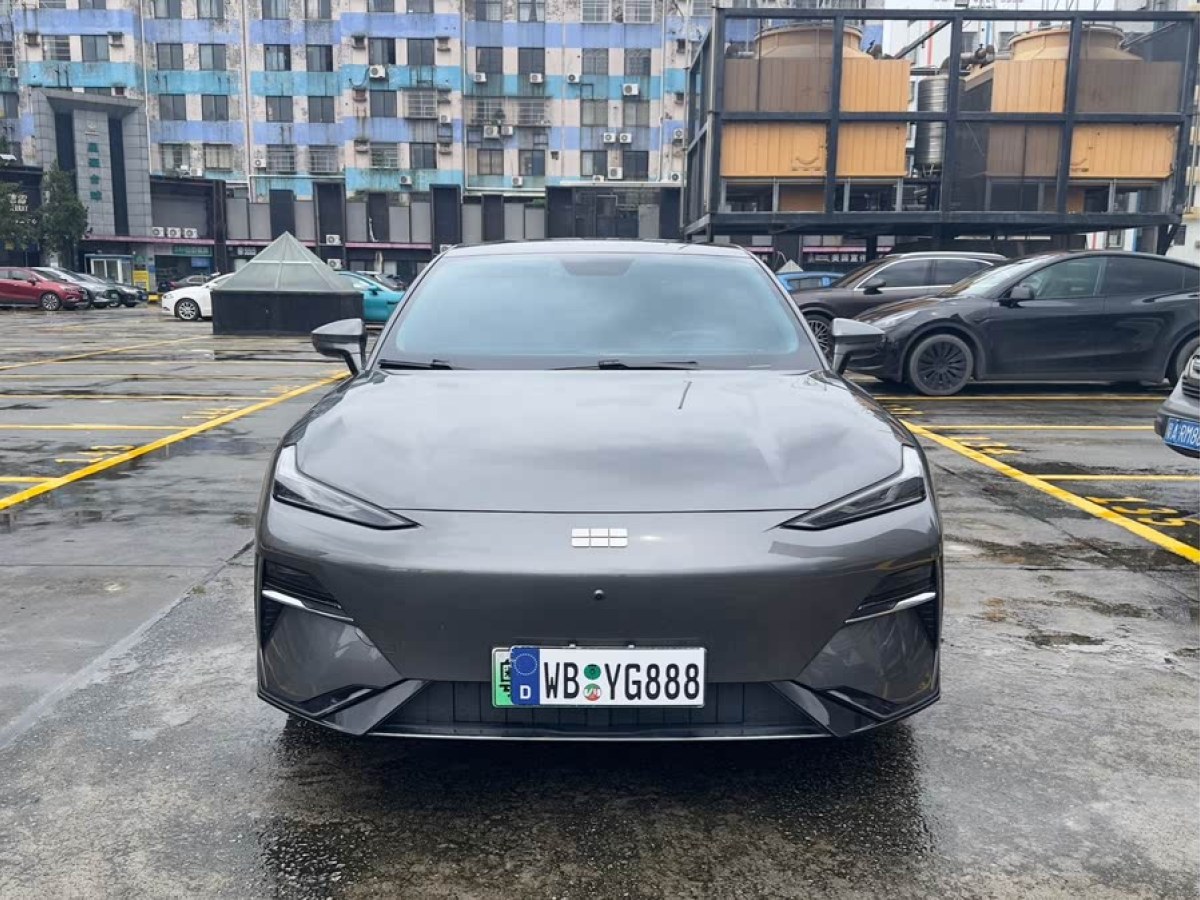 銀河 銀河E8  2024款 550km 后驅(qū)龍騰版圖片