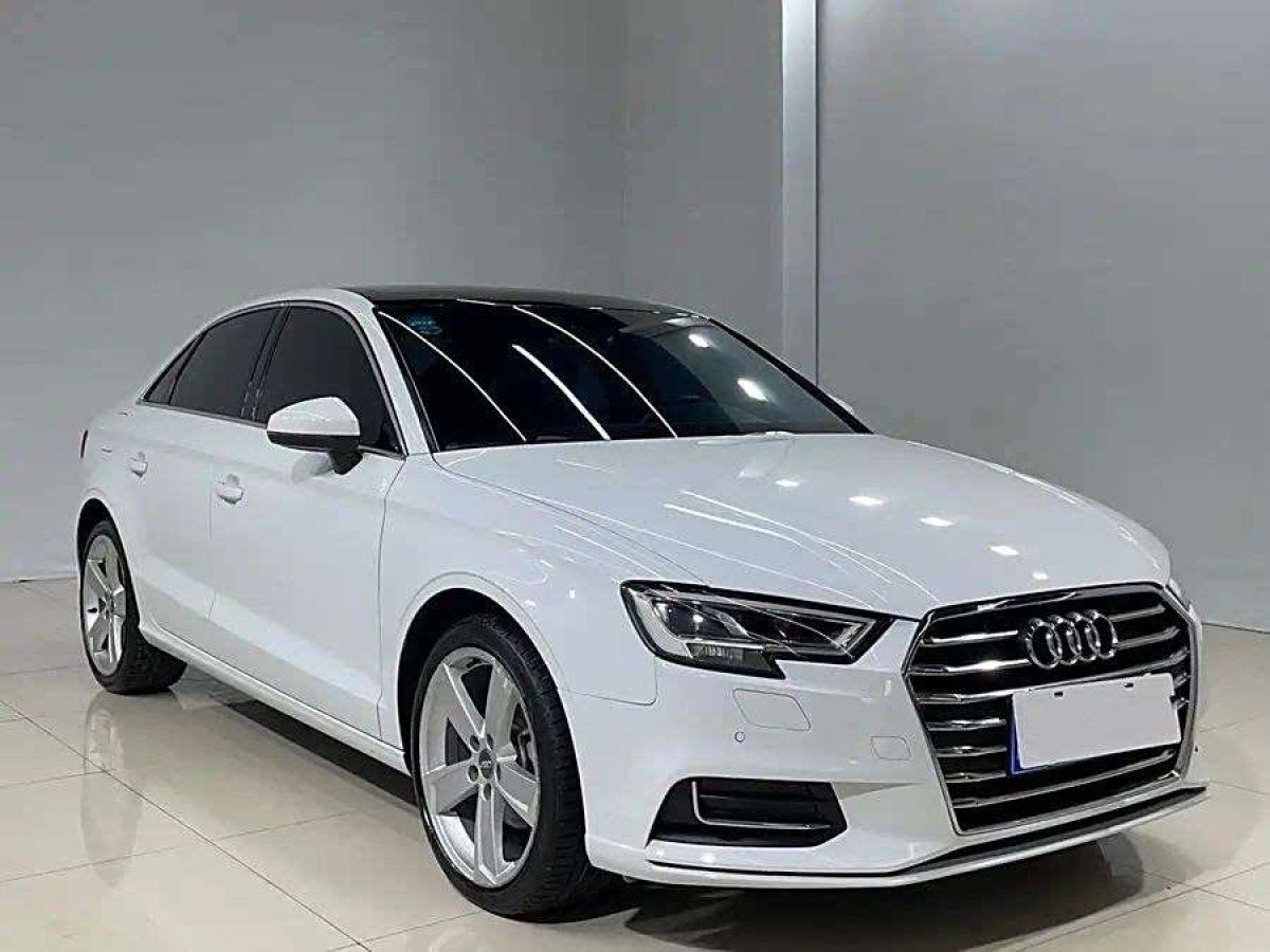 奧迪 奧迪A3  2017款 Limousine 35 TFSI 進(jìn)取型圖片