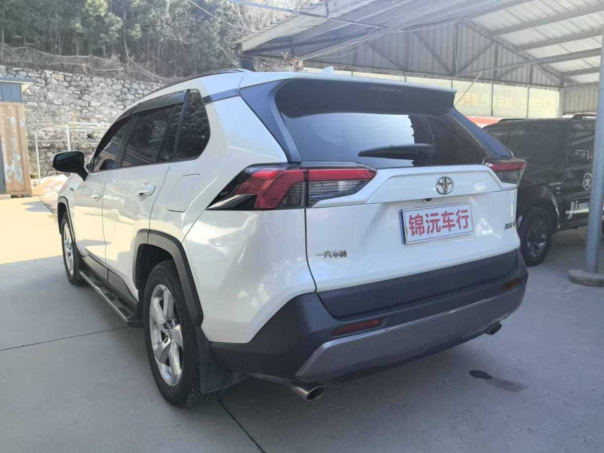 豐田 RAV4  2018款 榮放 2.0L CVT兩驅(qū)風(fēng)尚版圖片