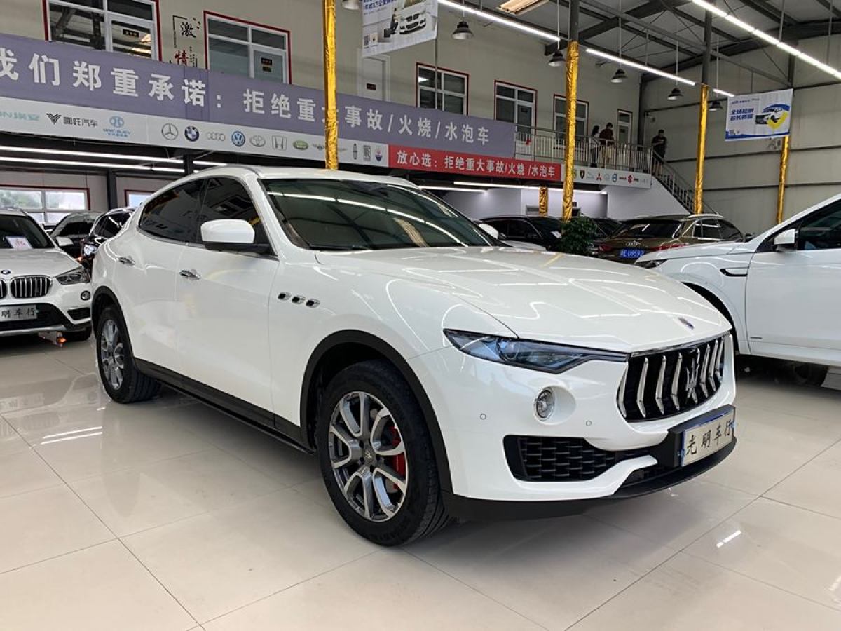 2019年3月瑪莎拉蒂 Levante  2019款 3.0T 350Hp 標(biāo)準(zhǔn)版 國(guó)VI