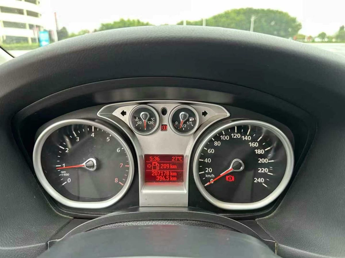 福特 福克斯  2012款 三廂 1.6L 手動(dòng)舒適型圖片