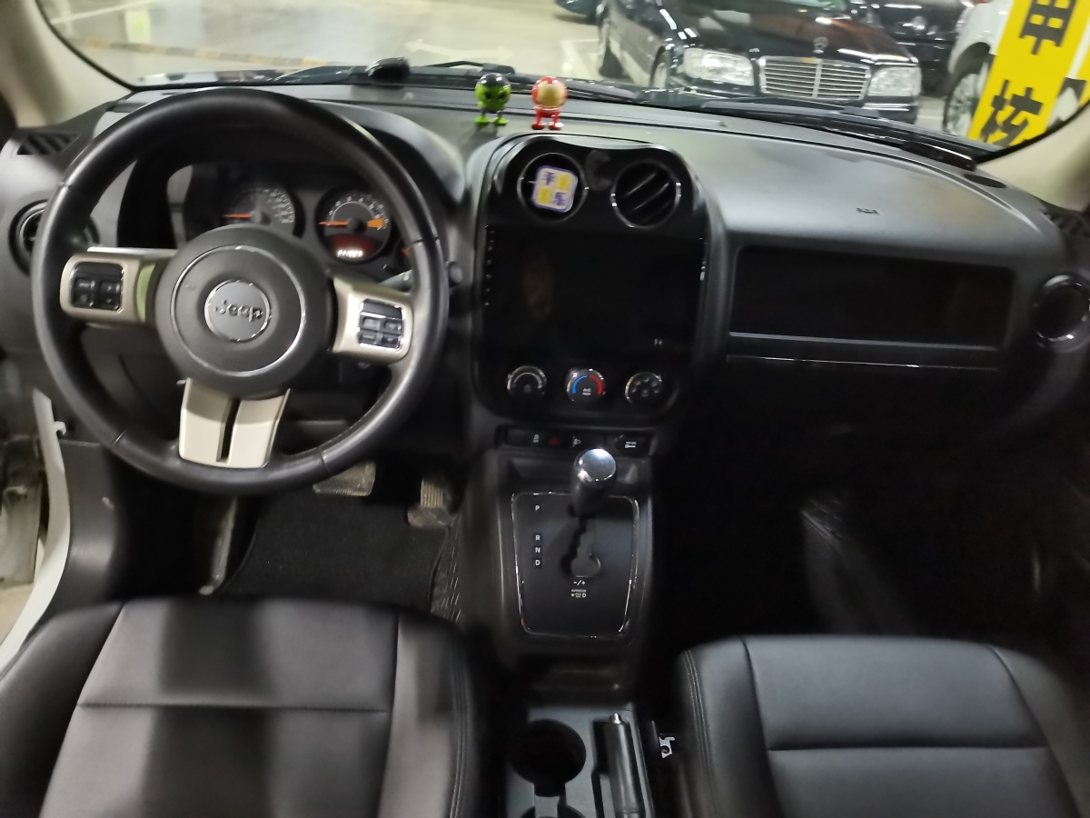 Jeep 自由客  2014款 2.0L 运动版图片