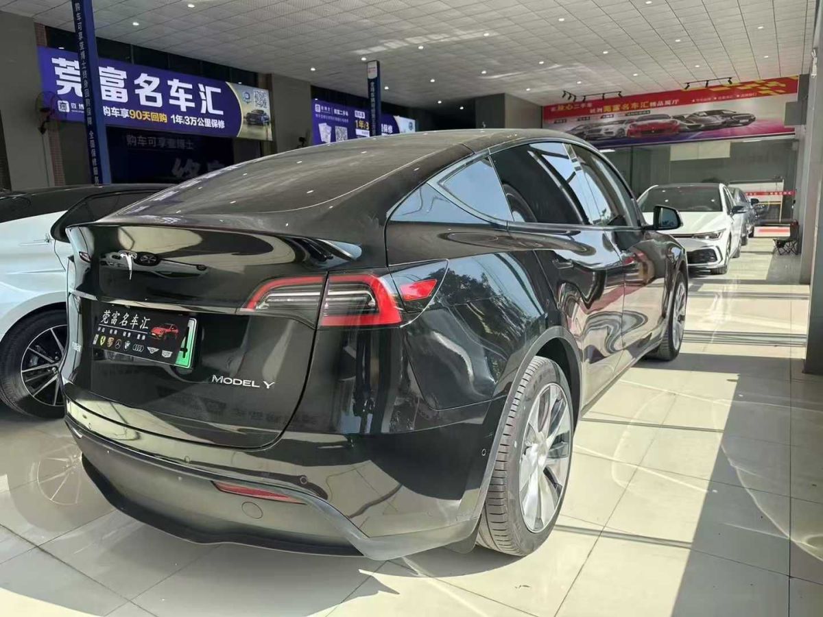 特斯拉 Model S  2023款 三電機(jī)全輪驅(qū)動(dòng) Plaid版圖片