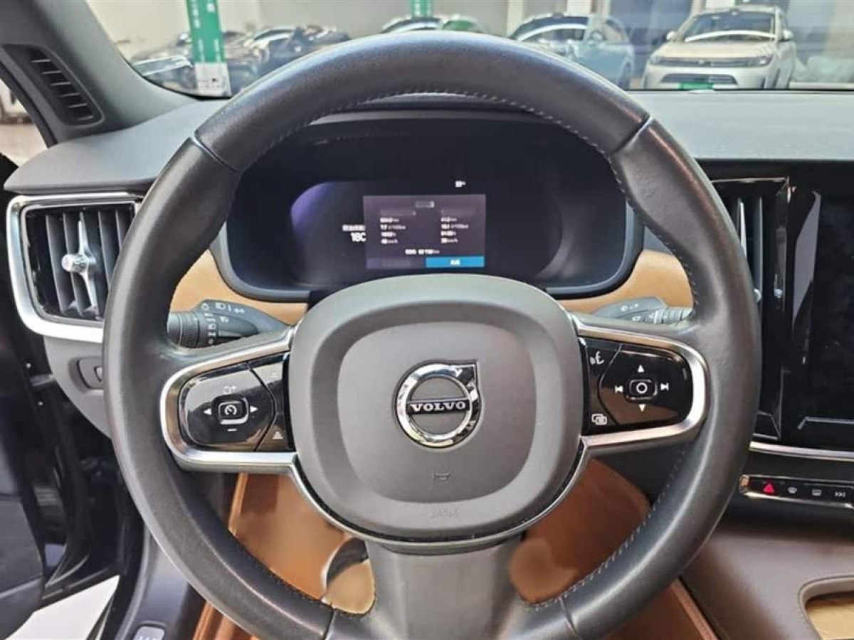 沃爾沃 S90  2022款 B5 智逸豪華版圖片