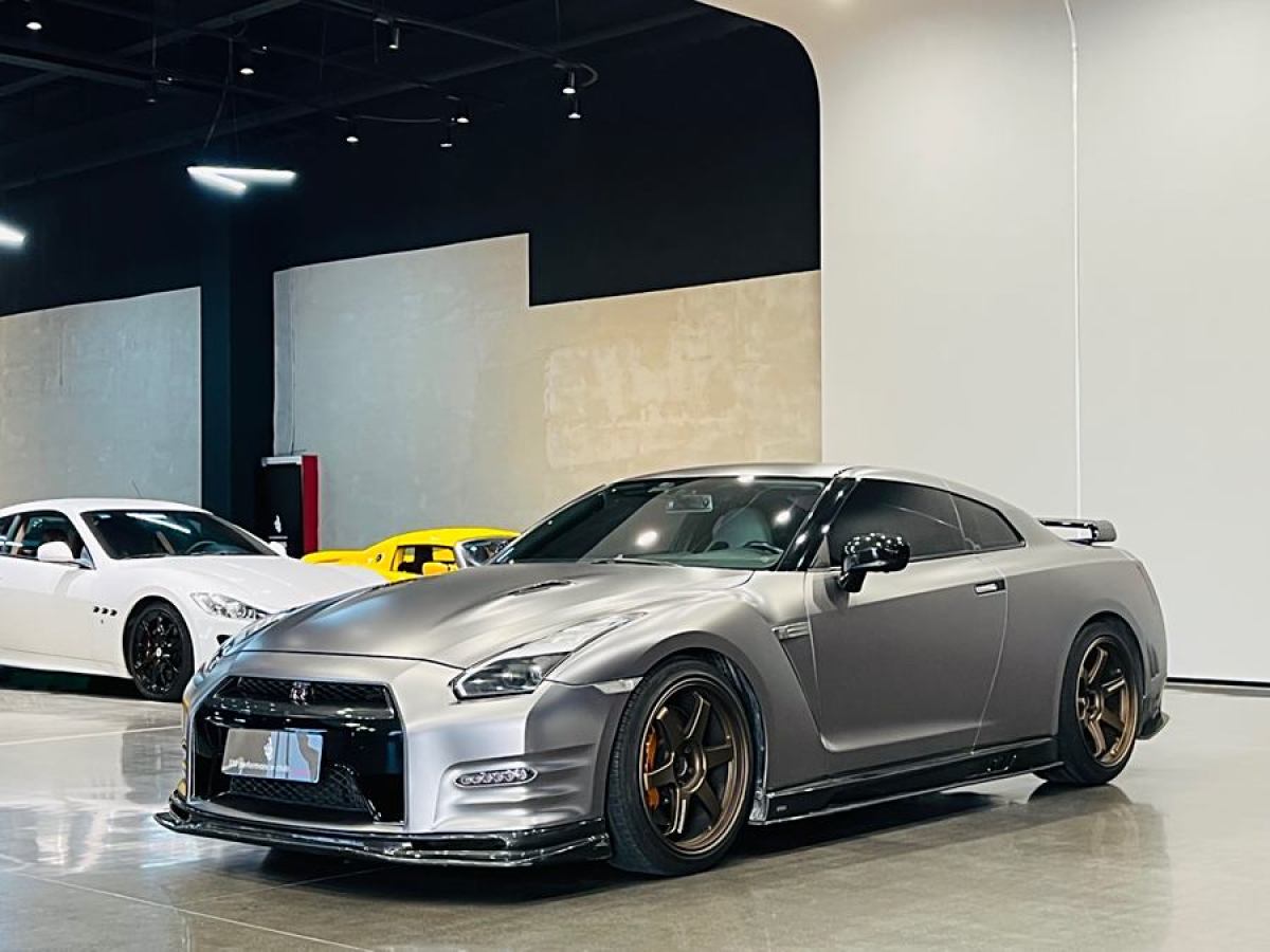 日產(chǎn) GT-R  2010款 3.8T Premium Edition圖片