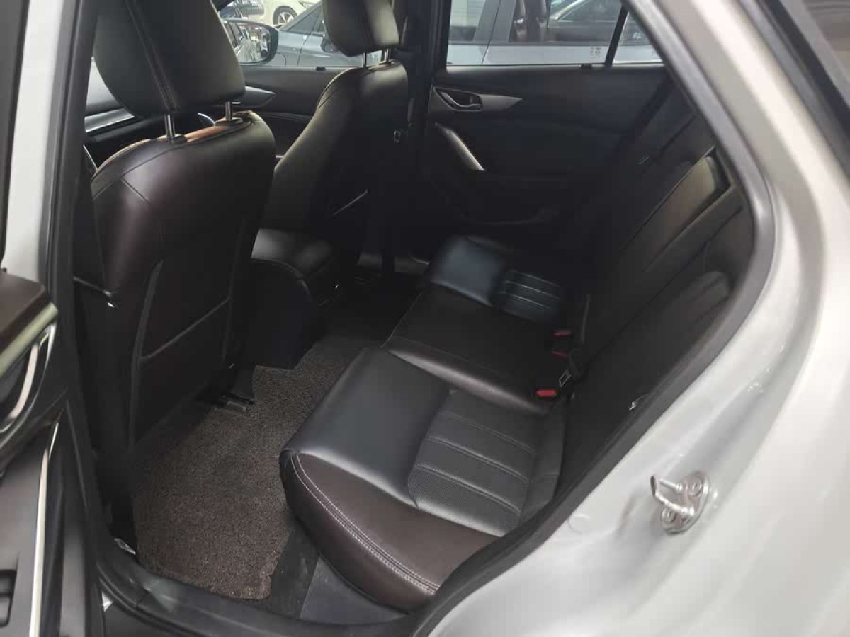 馬自達(dá) CX-4  2016款 2.0L 自動兩驅(qū)藍(lán)天品位版圖片