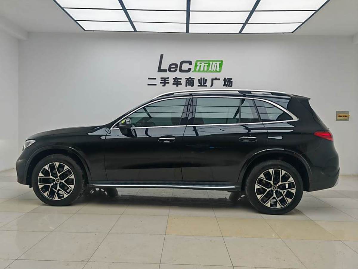 2023年8月奔馳 奔馳GLC  2023款 改款 GLC 260 L 4MATIC 豪華型 7座