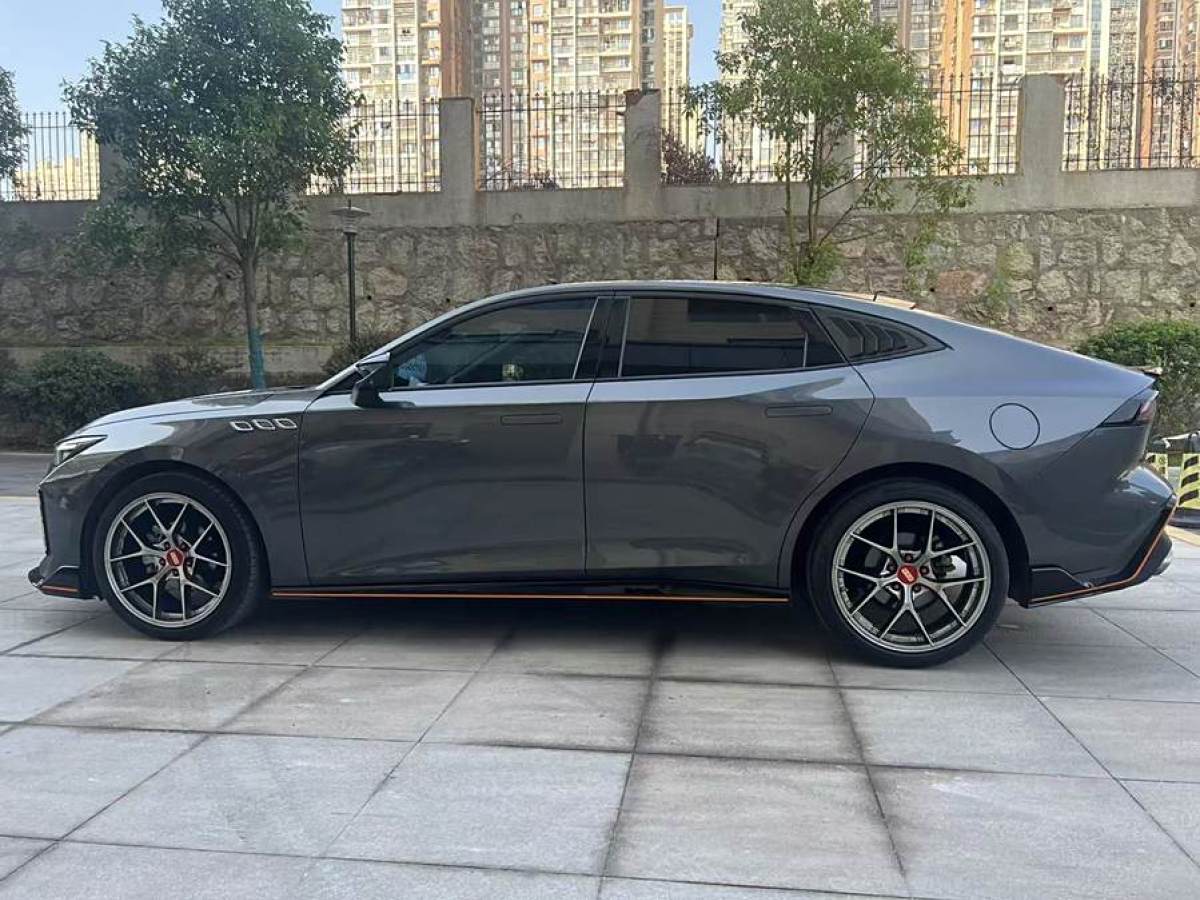 長(zhǎng)安 長(zhǎng)安UNI-V  2022款 1.5T 運(yùn)動(dòng)版圖片