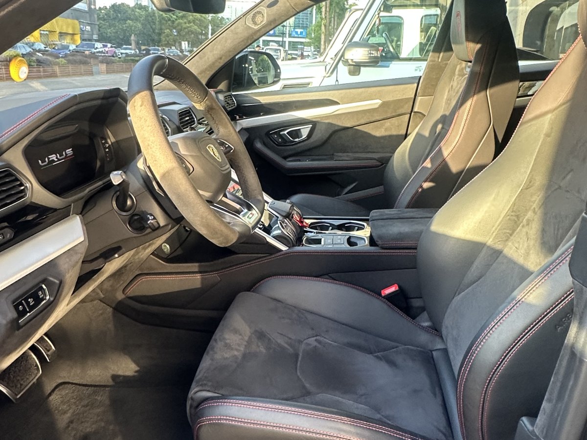 蘭博基尼 Urus  2018款 4.0T V8圖片