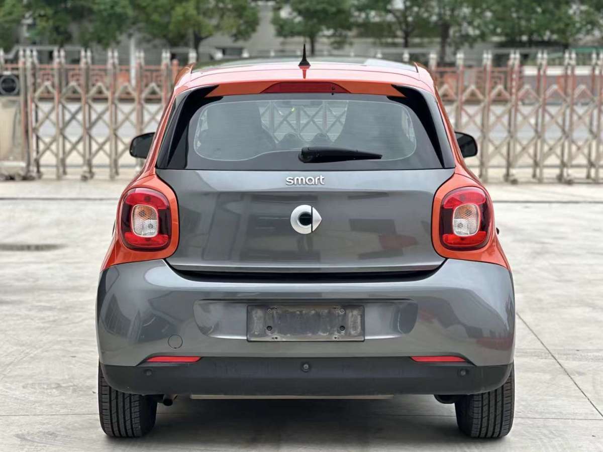 smart forfour  2018款 0.9T 66千瓦先鋒版圖片