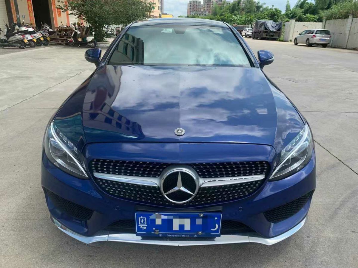 奔馳 奔馳C級(jí)  2018款 C 300 轎跑璨夜特別版圖片