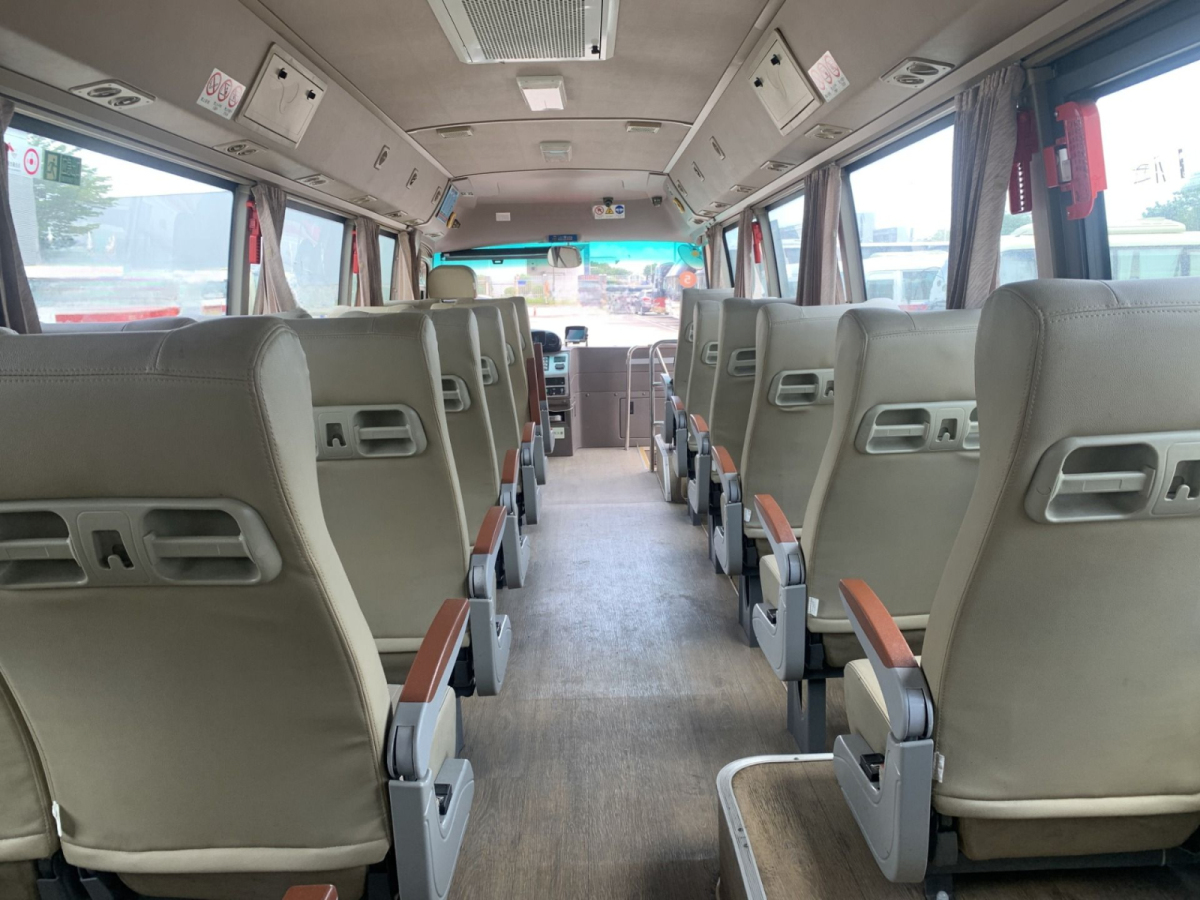 粵牌有公告27座江鈴晶馬寧德時(shí)代純電旅游車圖片