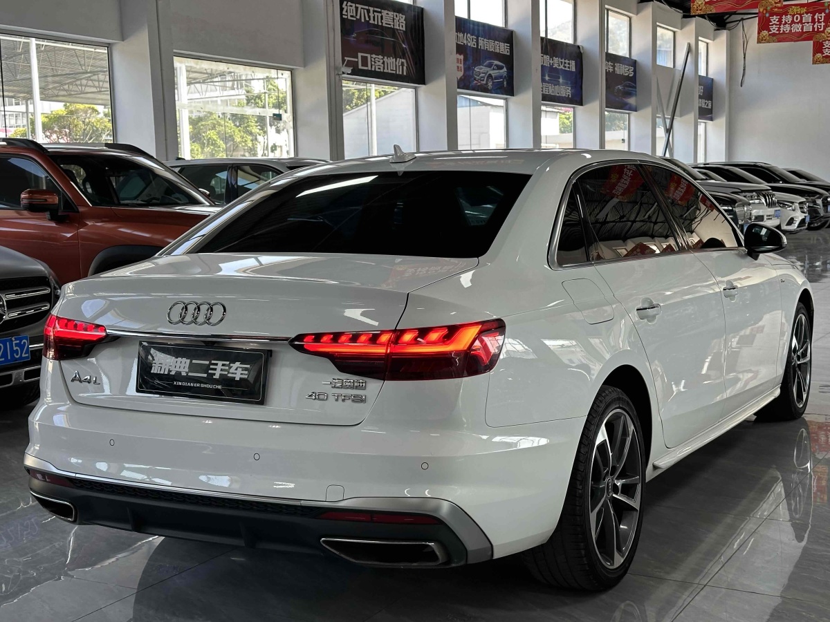 奥迪 奥迪A4L  2022款 40 TFSI 时尚动感型图片