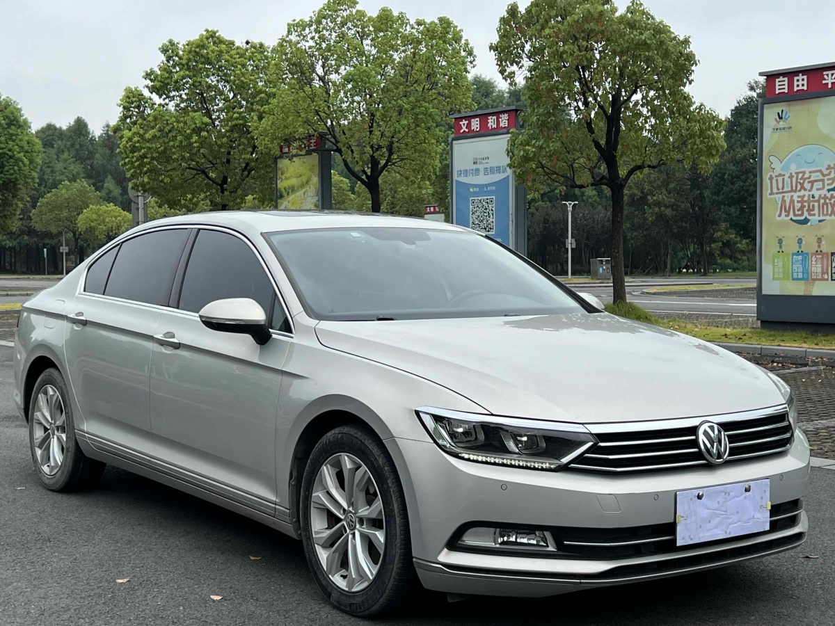 大众 迈腾  2017款 330TSI DSG 豪华型图片