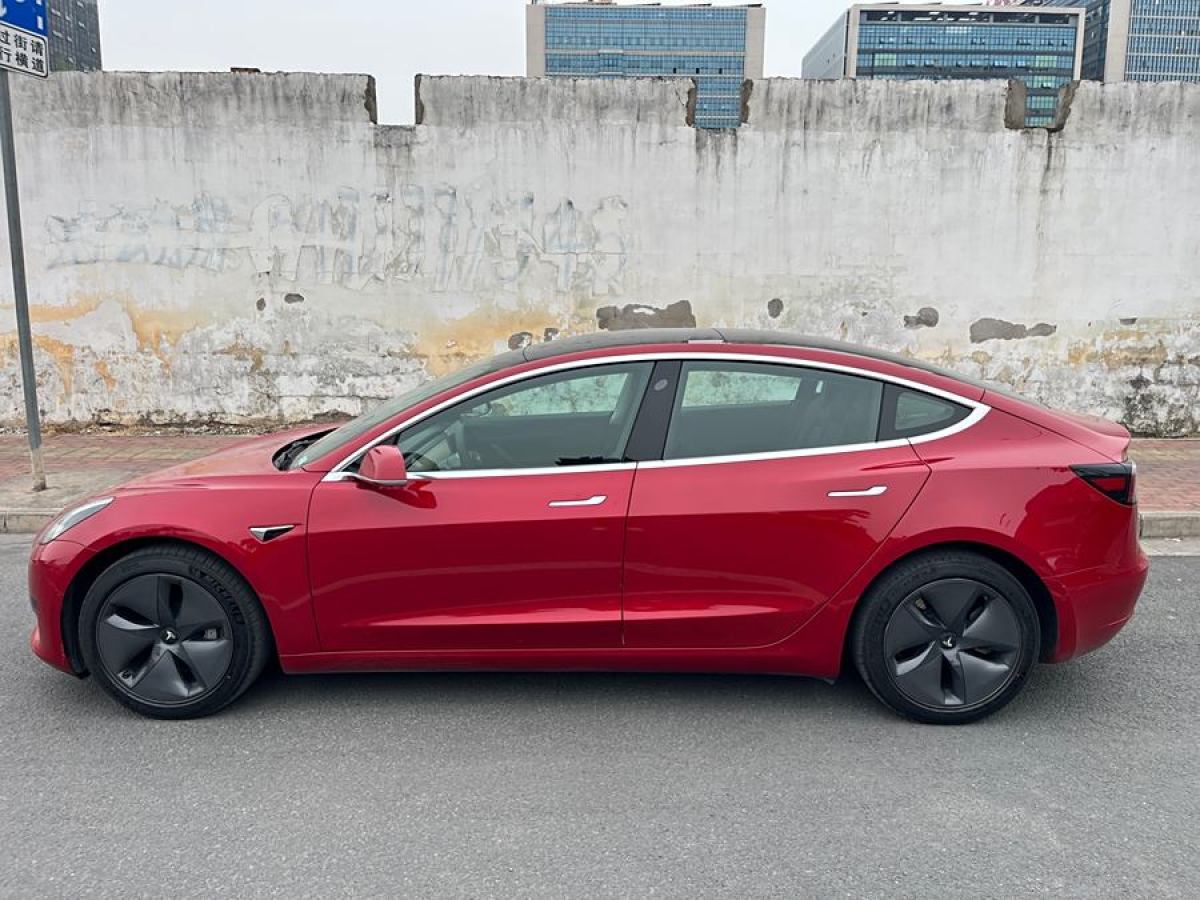 特斯拉 Model 3  2020款 改款 標準續(xù)航后驅(qū)升級版圖片