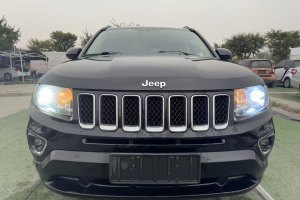 指南者 Jeep 改款 2.4L 四驅(qū)舒適版